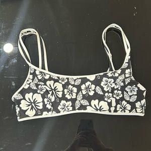 REVERSEABLE BIKINNI TOP!!